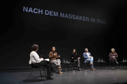 Nach dem Massaker im Iran – wie muss die Welt handeln? – Isabel Schayani, Shabnam Fahimi-Weber, Serap Güler, Ali Fathollah-Nejad, Parastou Forouhar