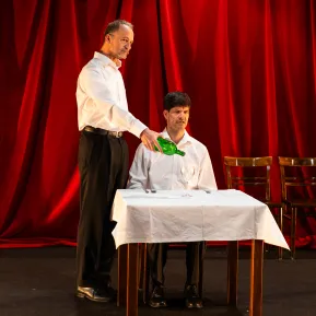 DIE RECHNUNG - Christoph Schüchner, Frank Genser