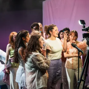 TRAUER//FALL – Schauspielerin Lotta