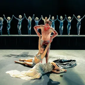 DIE ORESTIE – Julia Schubert, Erinnyen, Steffen Siegmund, Anja Laïs, Sarah Sandeh