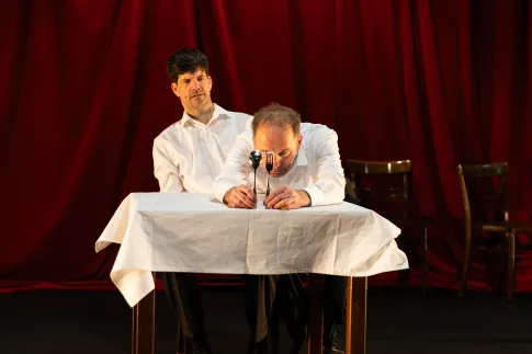 DIE RECHNUNG - Frank Genser, Christoph Schüchner