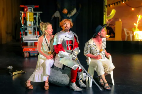 Qué Pasa En La Mancha – Julia Schubert, Bastian Reiber, Sebastian Grünewald