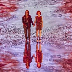 BERLIN ALEXANDERPLATZ – Anja Laïs und Louisa Beck