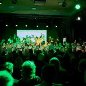 ES IST EIN IRRTUM, DASS DIE TOTEN TOT SIND