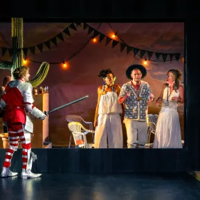 Qué Pasa En La Mancha - Bastian Reiber, Paula Carbonell Spörk, Sebastian Grünewald, Julia Riedler